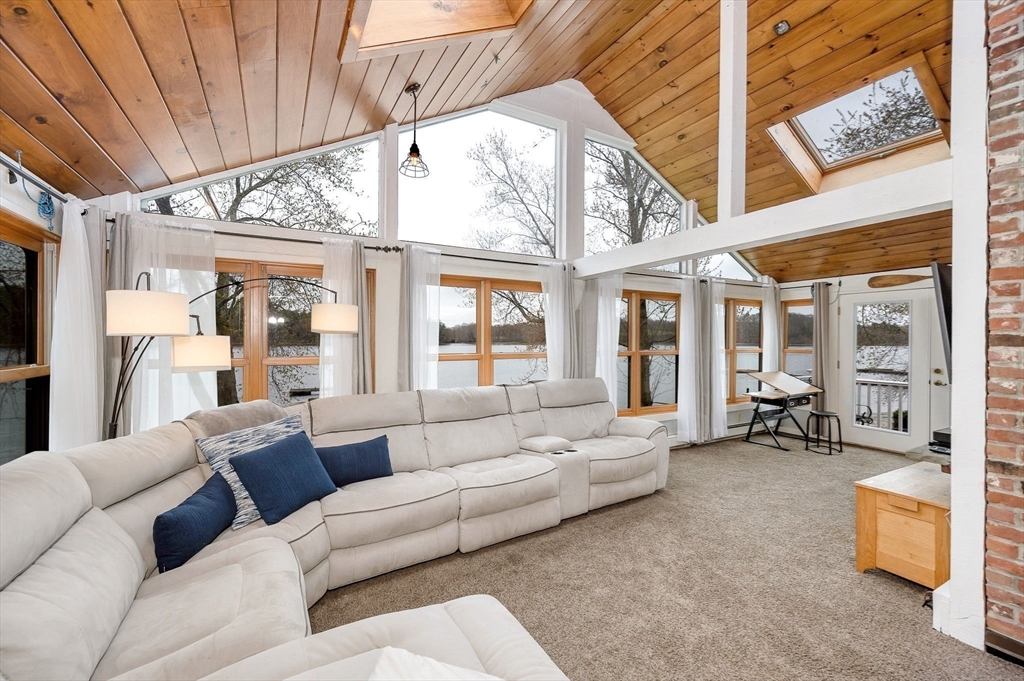 54 Pleasant Valley Rd