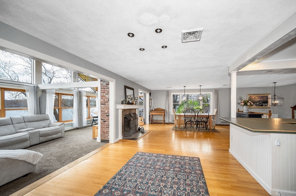 54 Pleasant Valley Rd