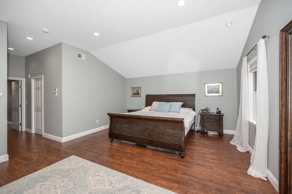 54 Pleasant Valley Rd