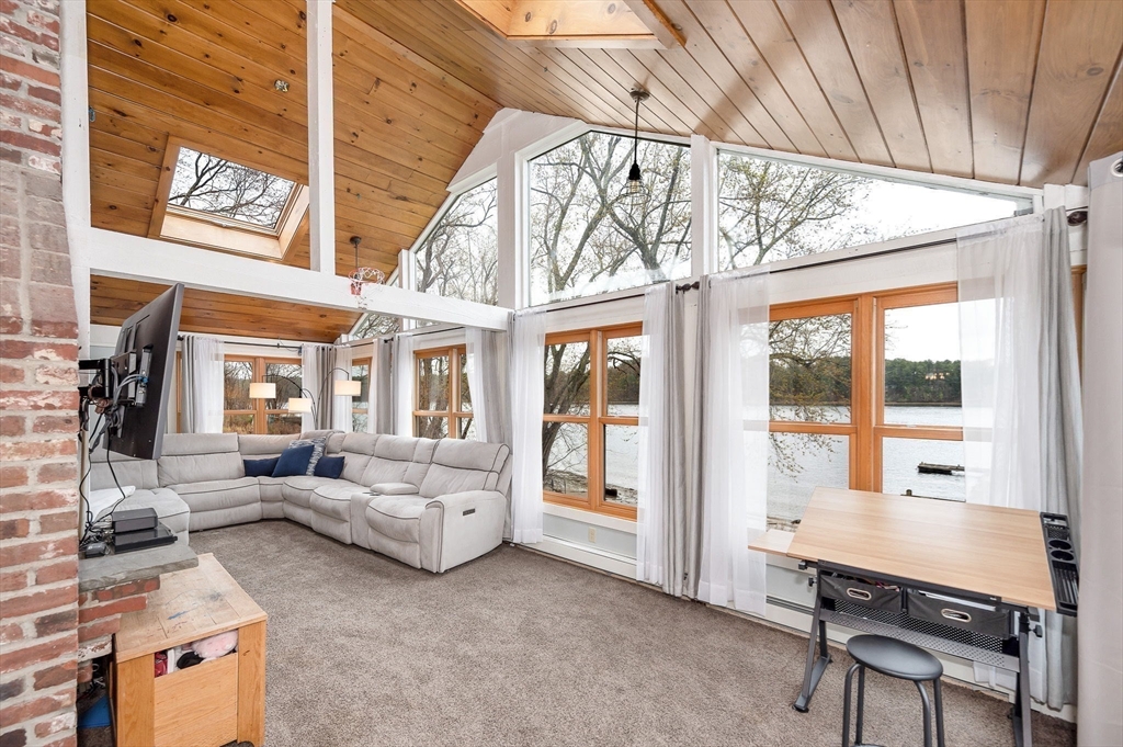 54 Pleasant Valley Rd