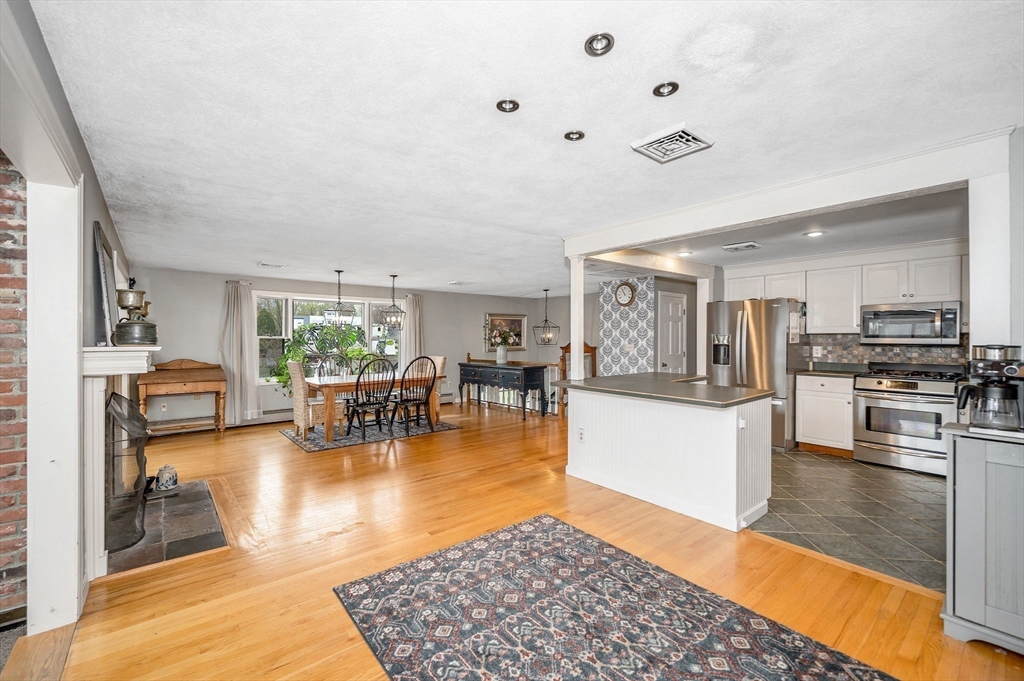 54 Pleasant Valley Rd