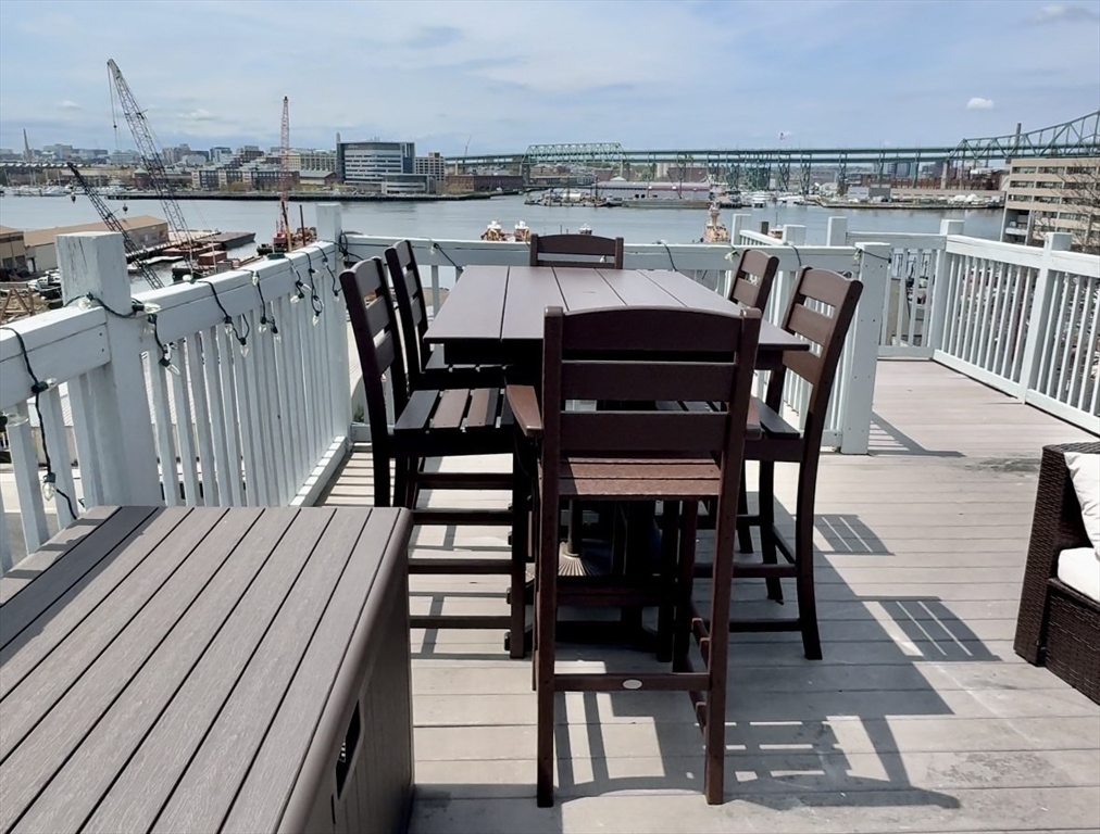 396 Meridian St # 4