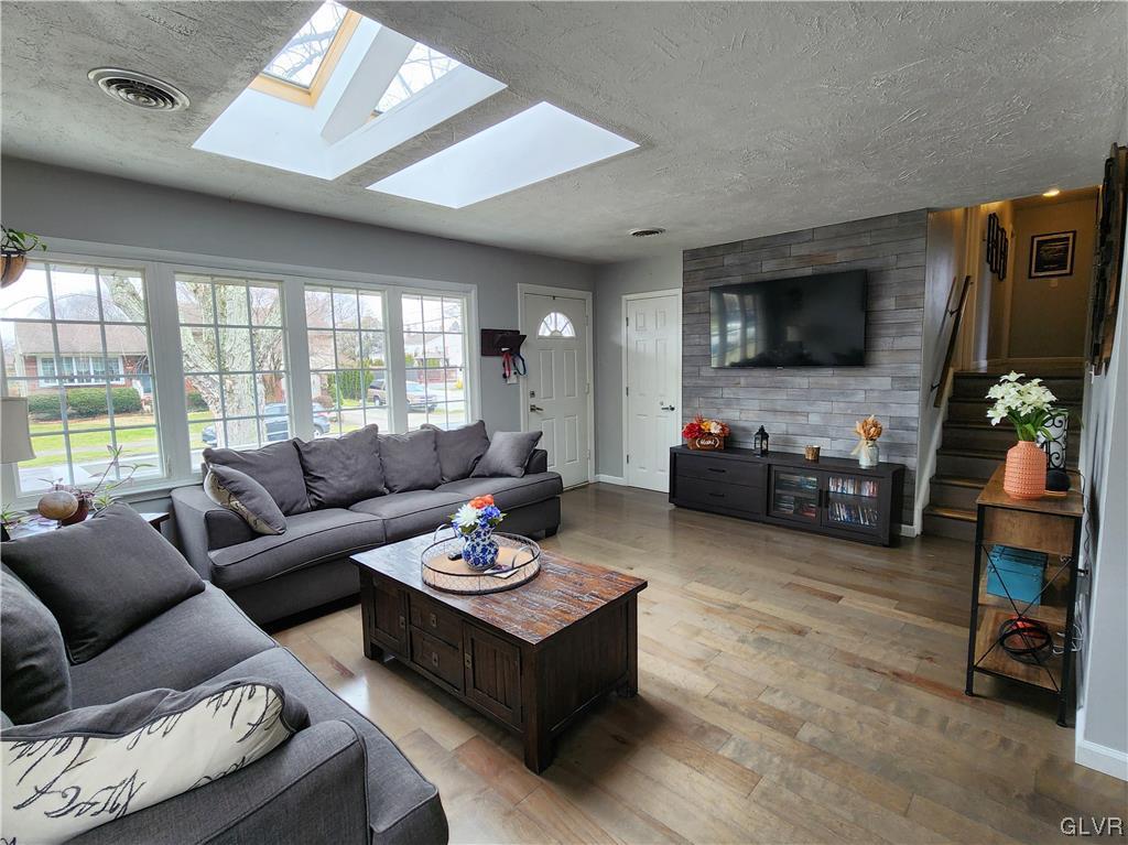 1474 Locksley Drive