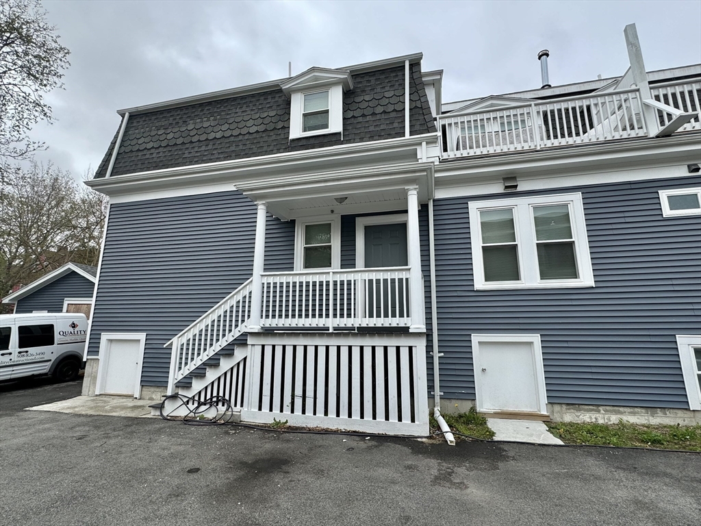 60 Mather St # 3