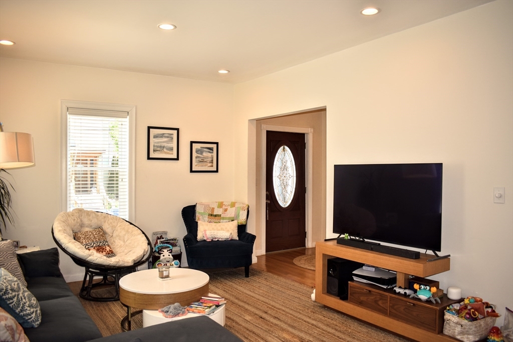 79 Francis St # 1
