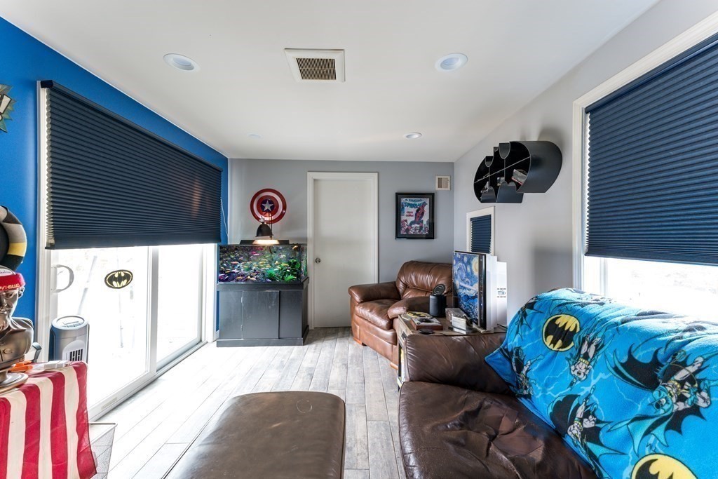 109 Pilot Dr
