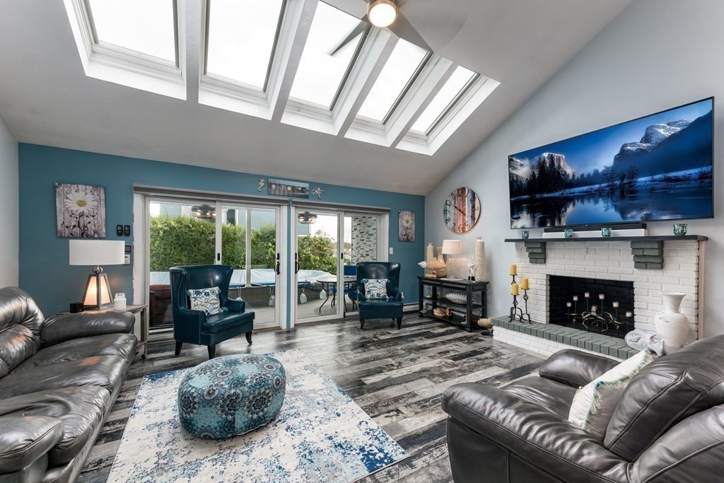 109 Pilot Dr