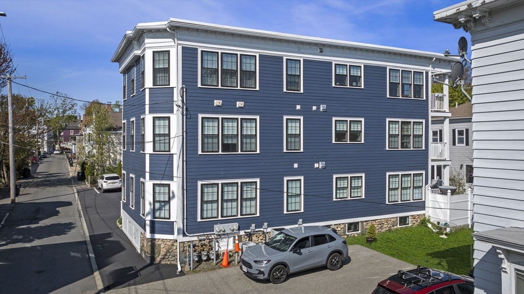 13 Spring St # 3