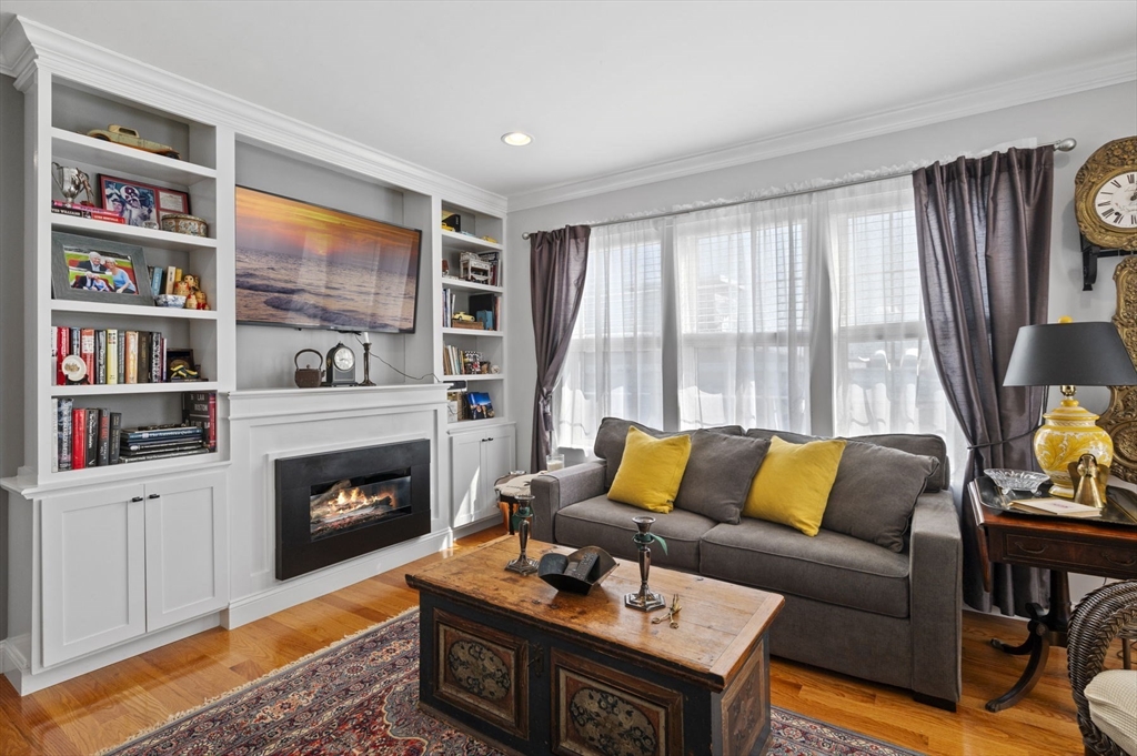 13 Spring St # 3