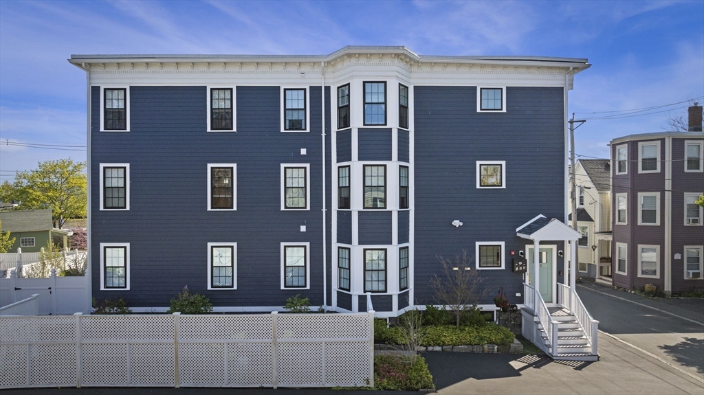 13 Spring St # 3