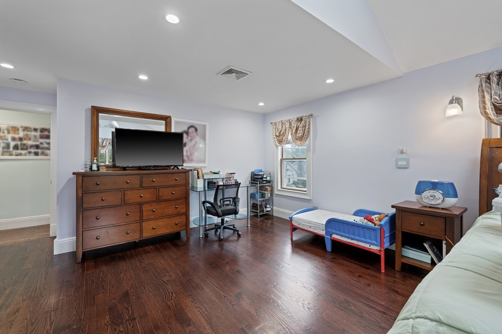 28 Collamore St # 28