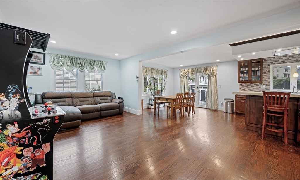 28 Collamore St # 28