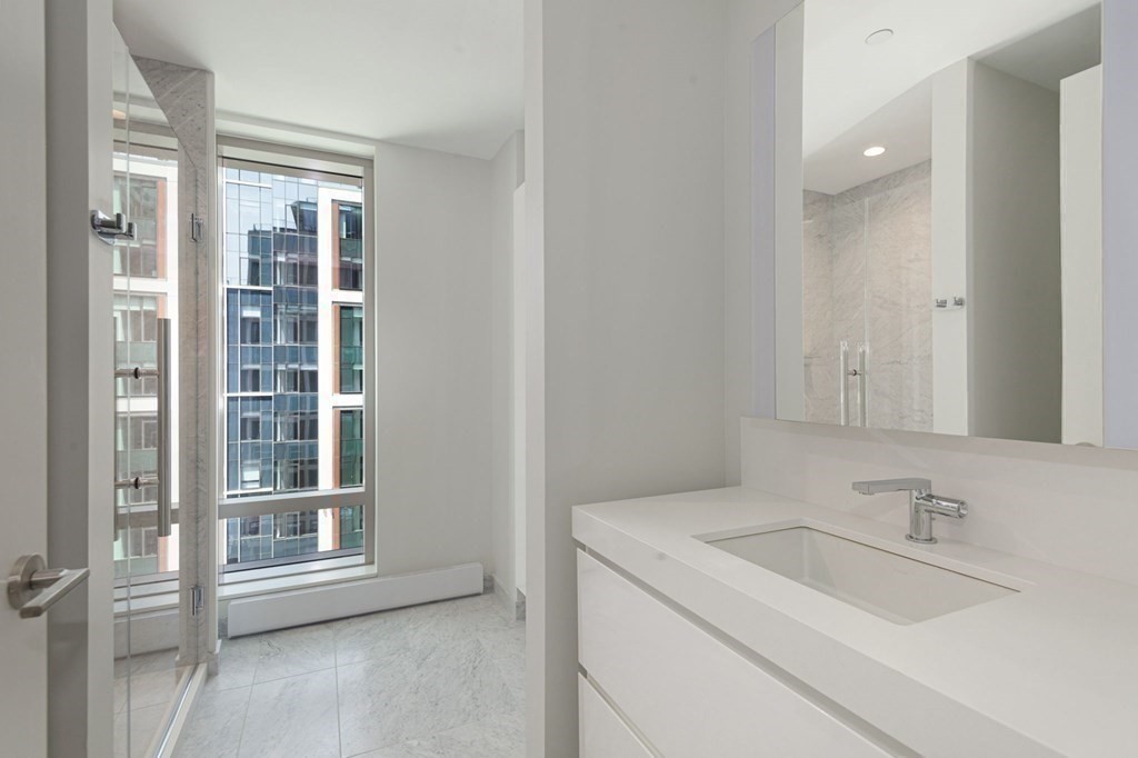 135 Seaport Blvd # 1211