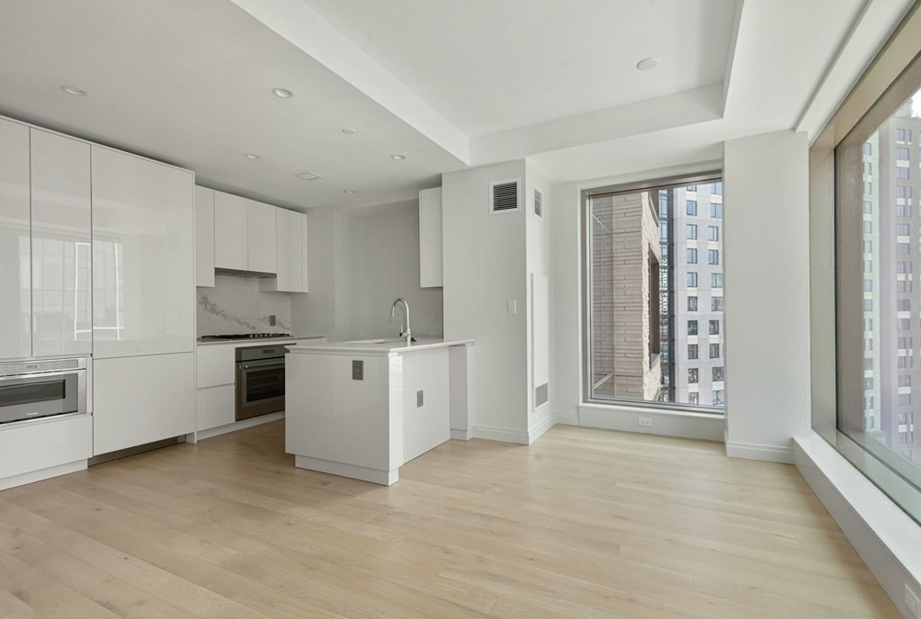 135 Seaport Blvd # 1211