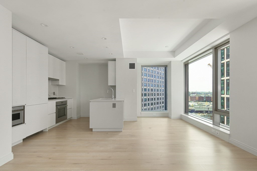 135 Seaport Blvd # 1211