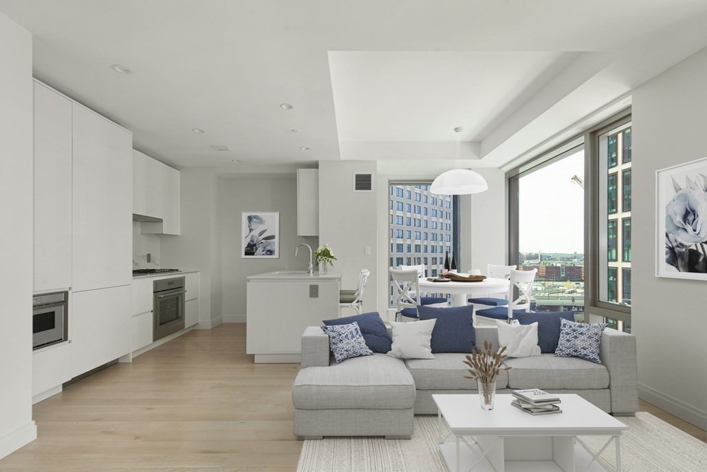 135 Seaport Blvd # 1211