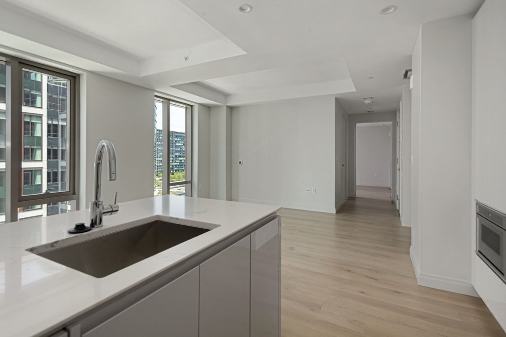 135 Seaport Blvd # 1211