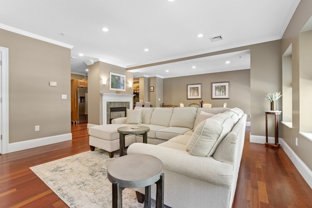 440 Commercial Streeet # 201