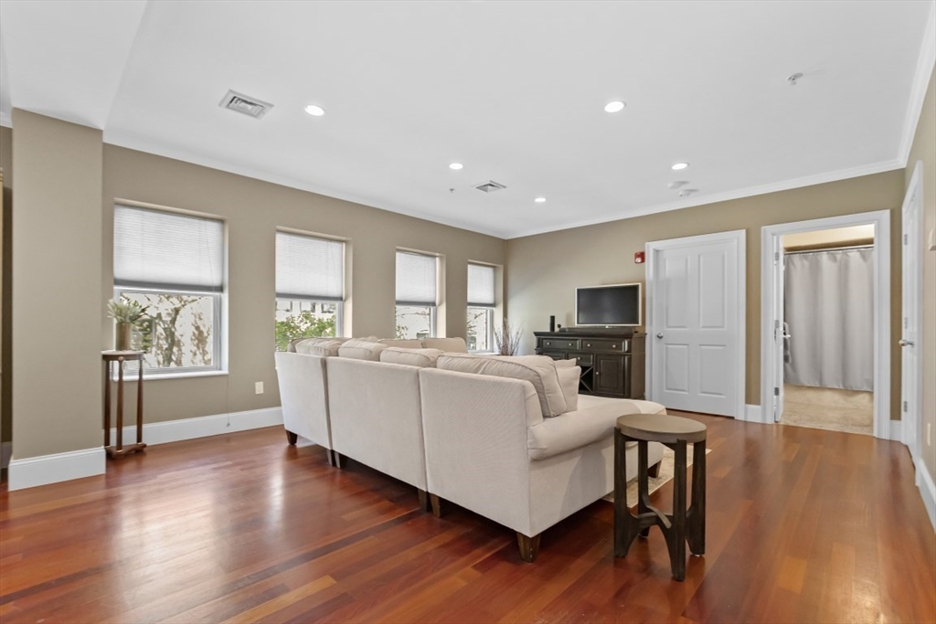 440 Commercial Streeet # 201