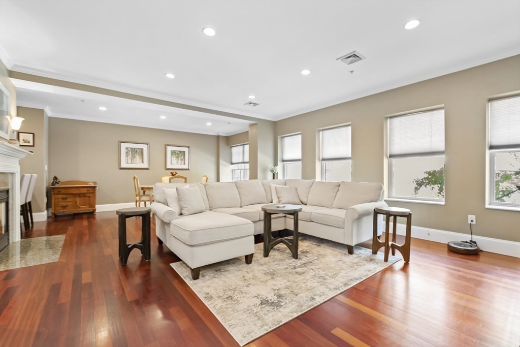 440 Commercial Streeet # 201