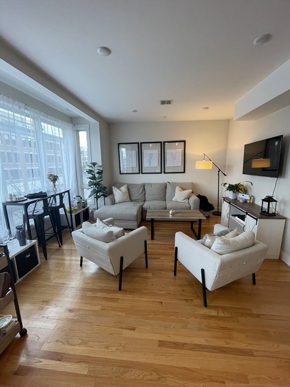471 W Broadway # 2