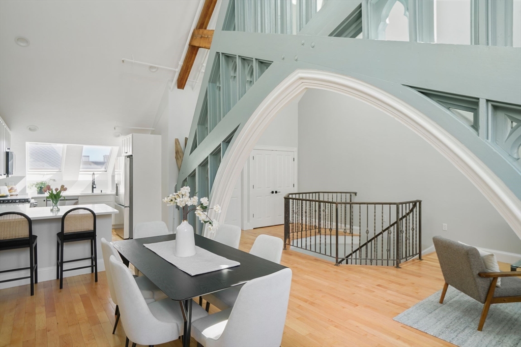 45 W Broadway Unit: PH2