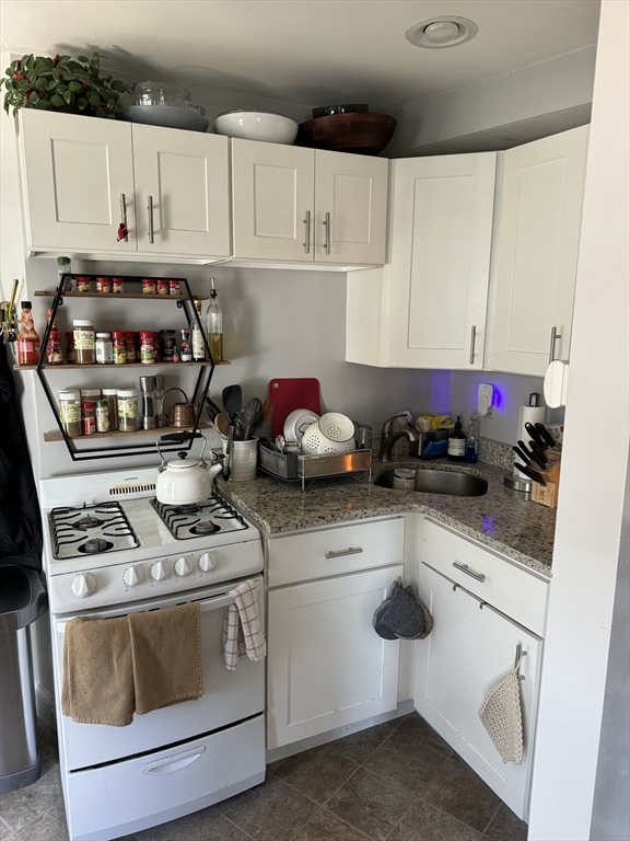 400 Hanover Street # 4B