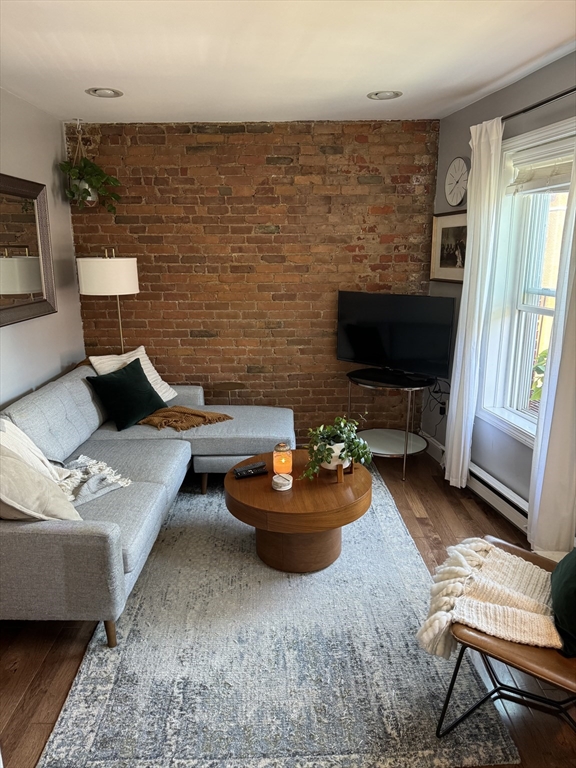 400 Hanover Street # 4B