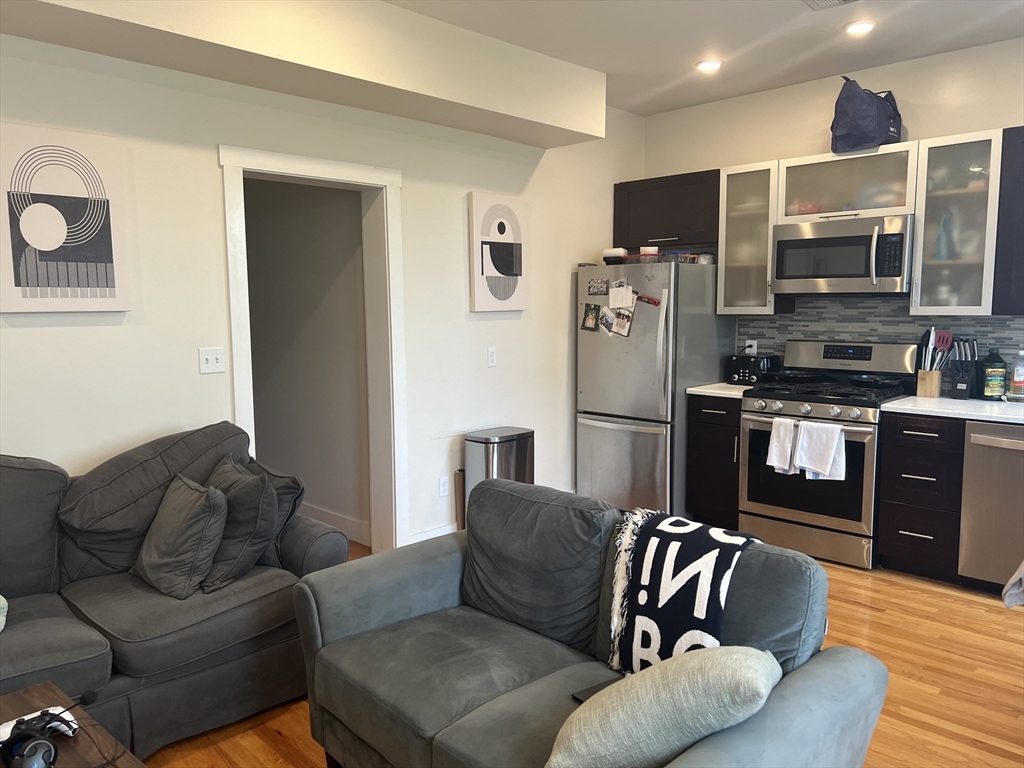 471 W Broadway # 3