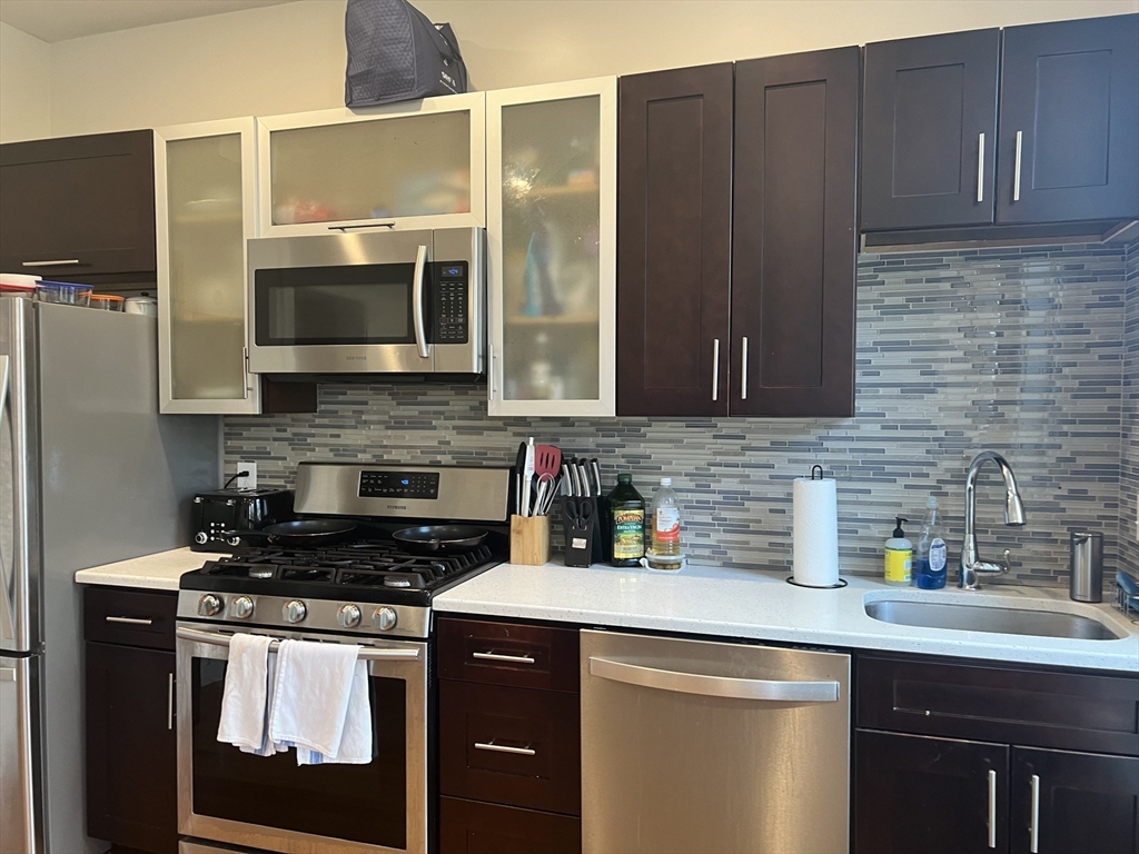 471 W Broadway # 3