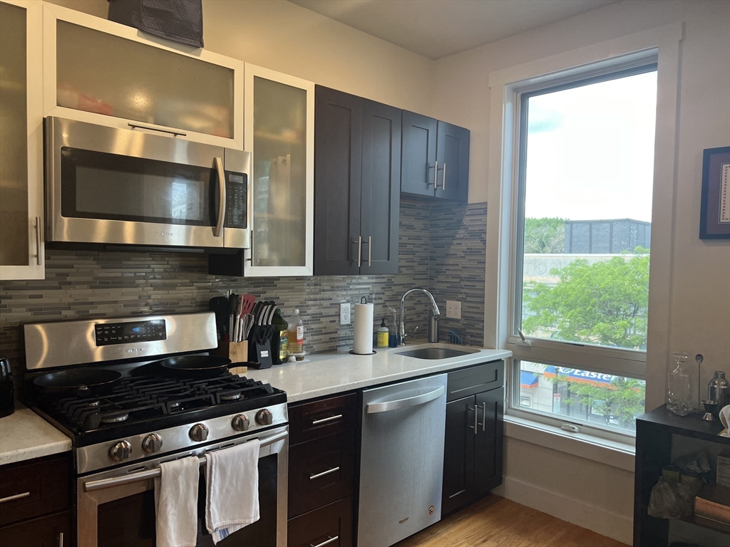 471 W Broadway # 3