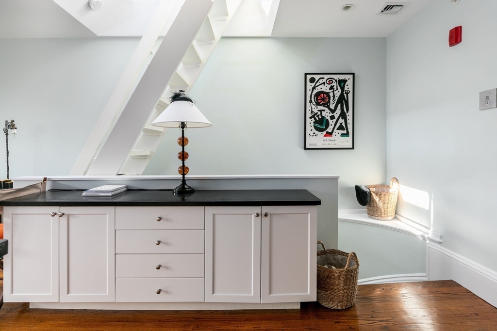 183 W Canton St Unit: 4-FURNISHED