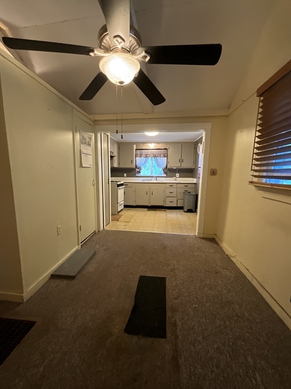 7 Jordan Ln