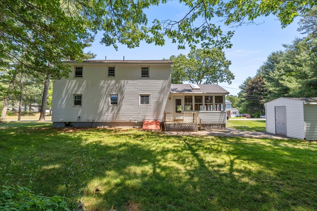 71 Maureen Dr