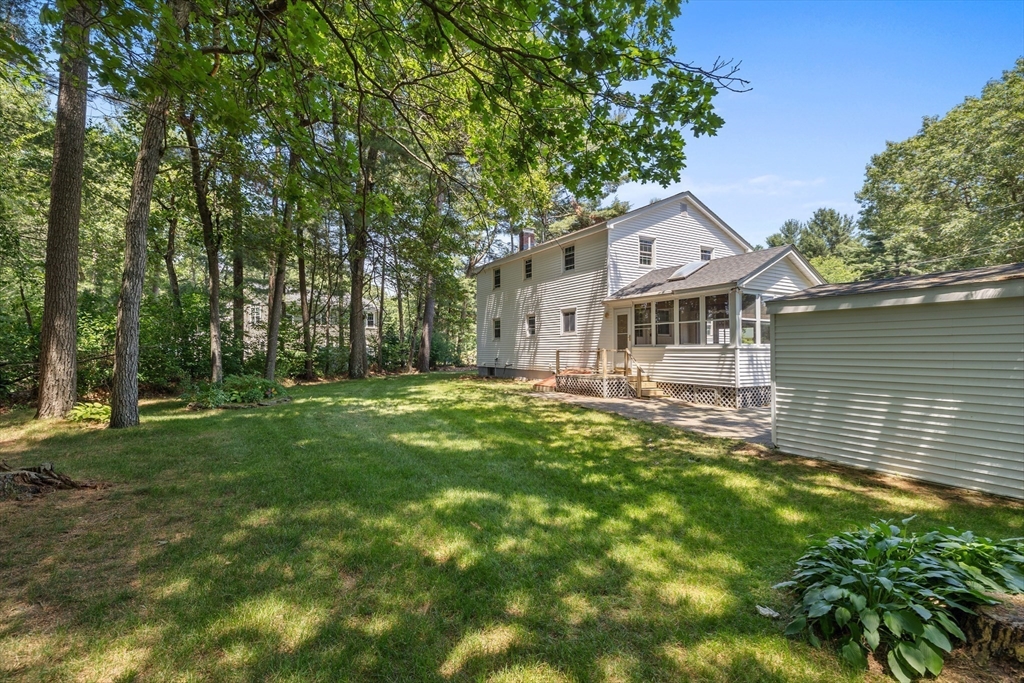 71 Maureen Dr