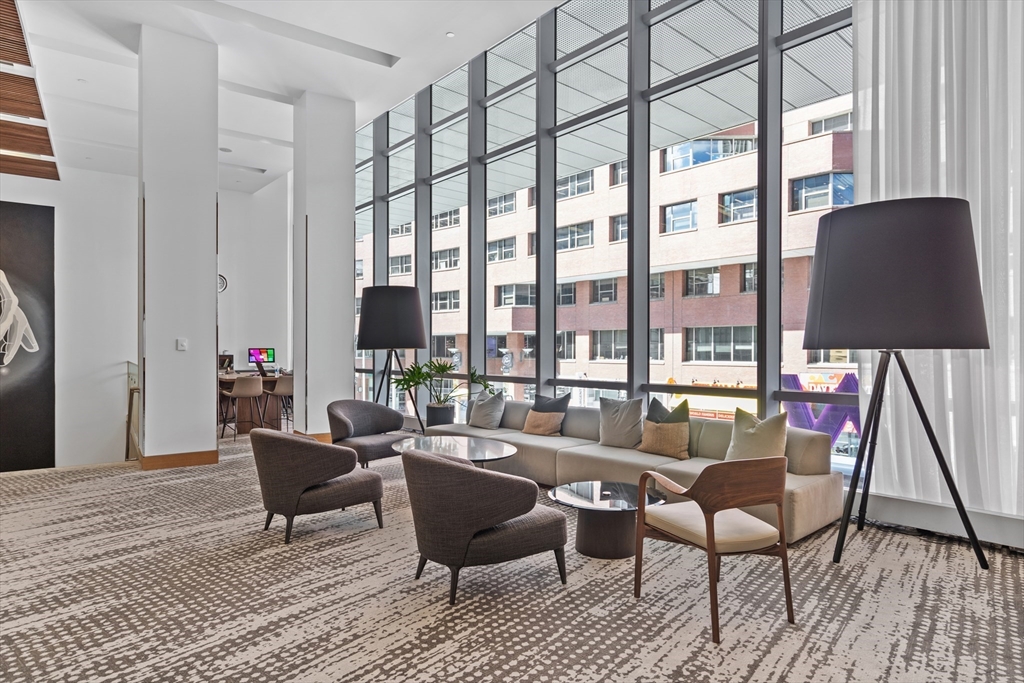 110 Stuart Street # 21J