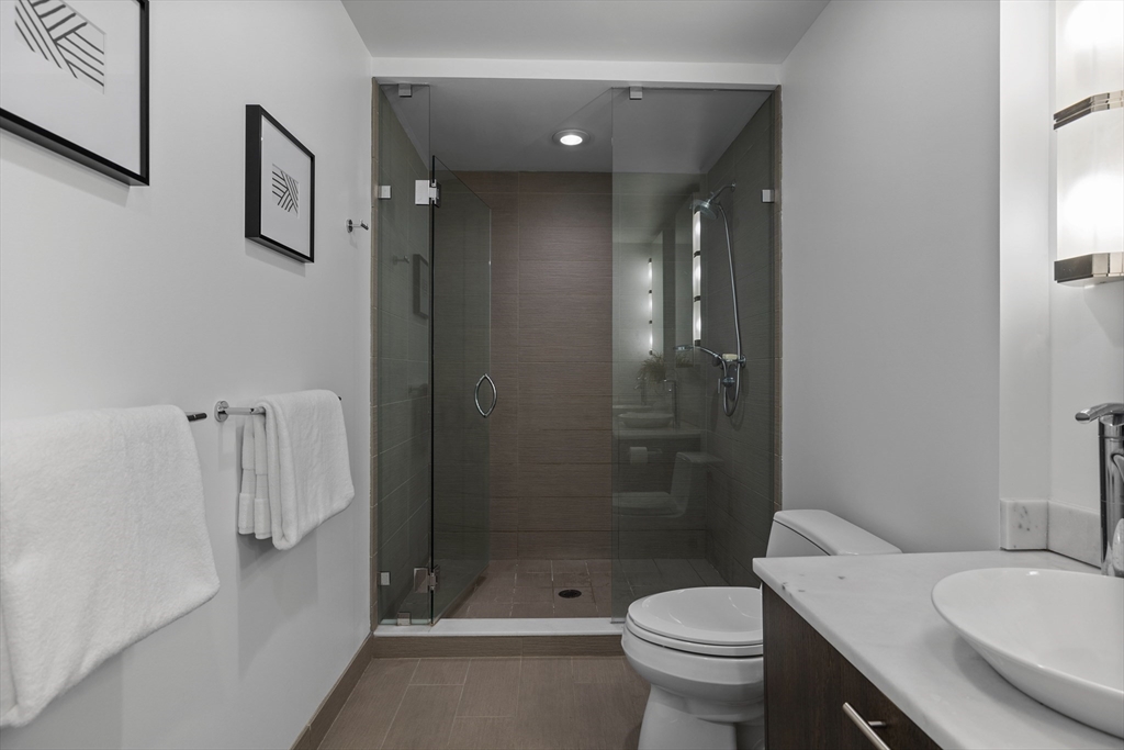 110 Stuart Street # 21J