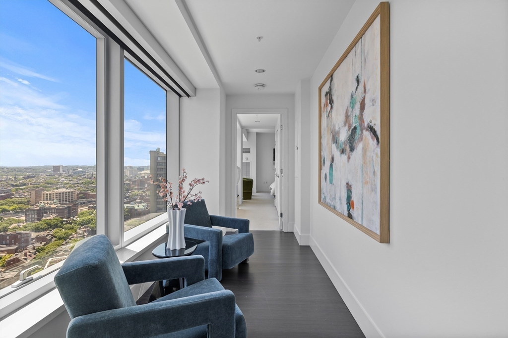 110 Stuart Street # 21J
