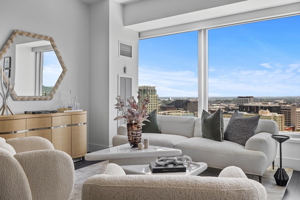 110 Stuart Street # 21J