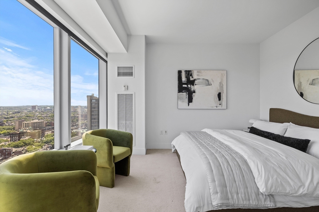 110 Stuart Street # 21J