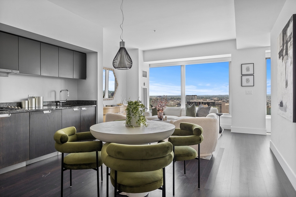 110 Stuart Street # 21J