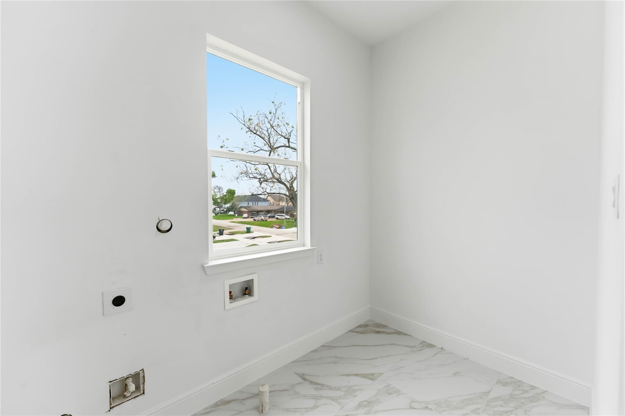 4125 Clover St Unit: A/B