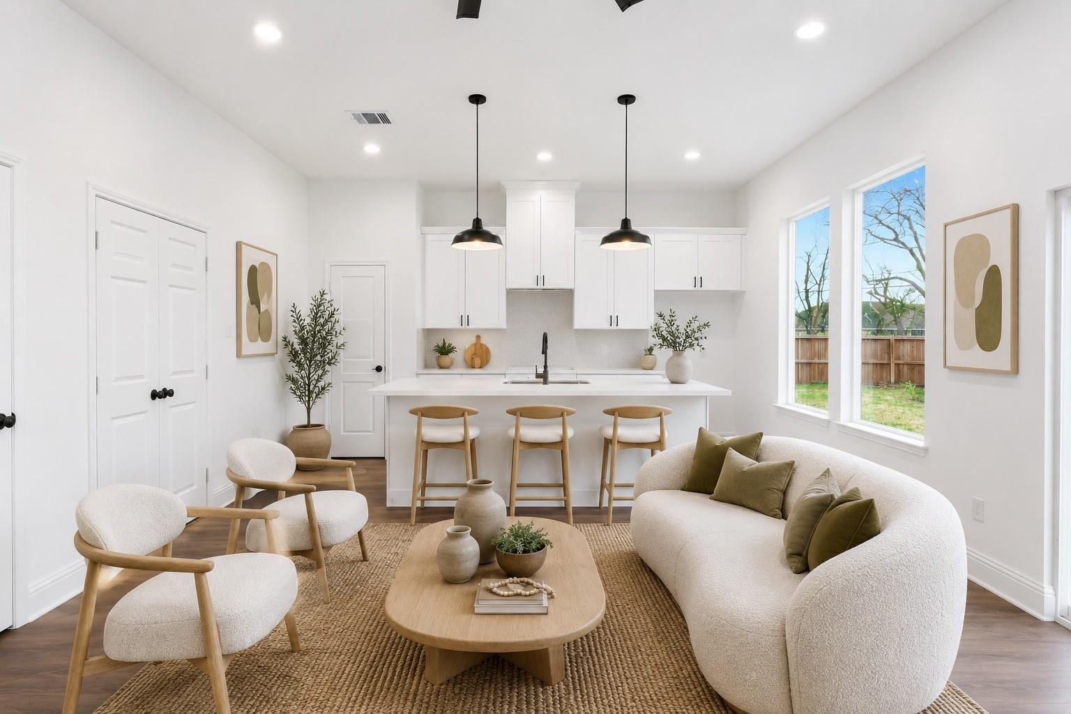4125 Clover St Unit: A/B