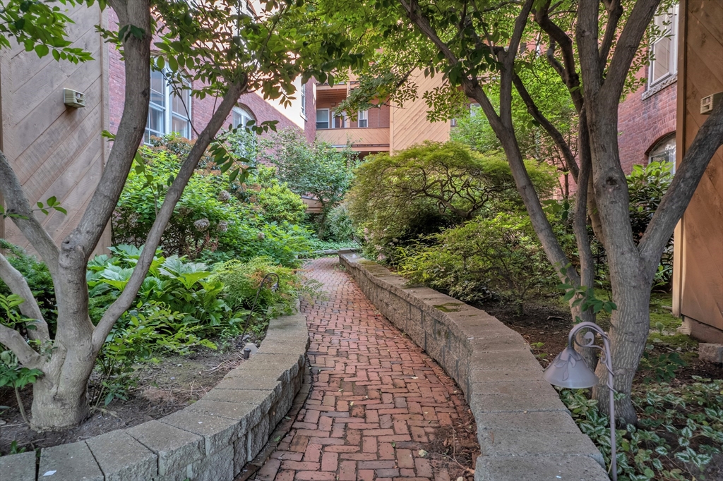 29 Irving St # 5