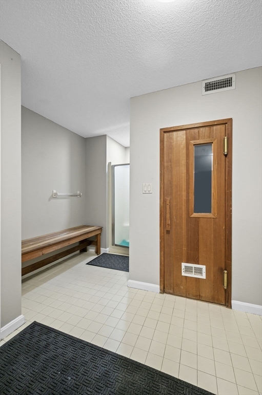 1204 Foxwood Circle # 1204