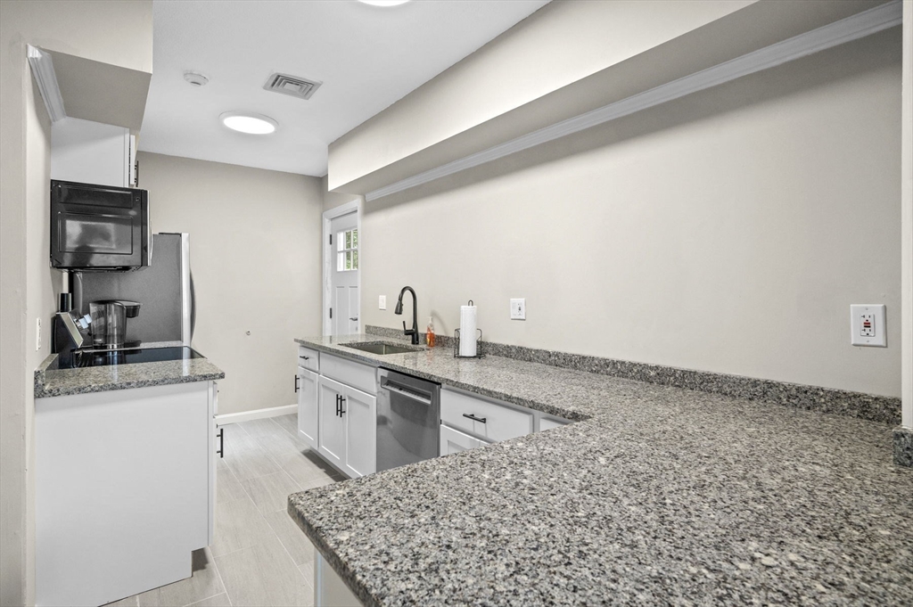 1204 Foxwood Circle # 1204