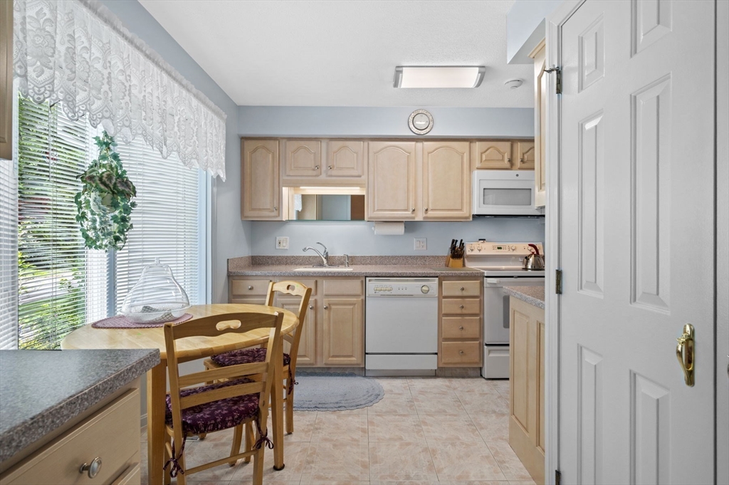 1204 Foxwood Circle # 1204