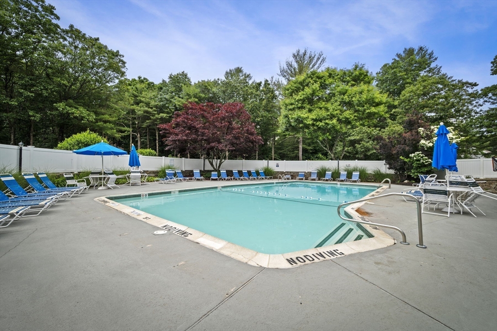 1204 Foxwood Circle # 1204
