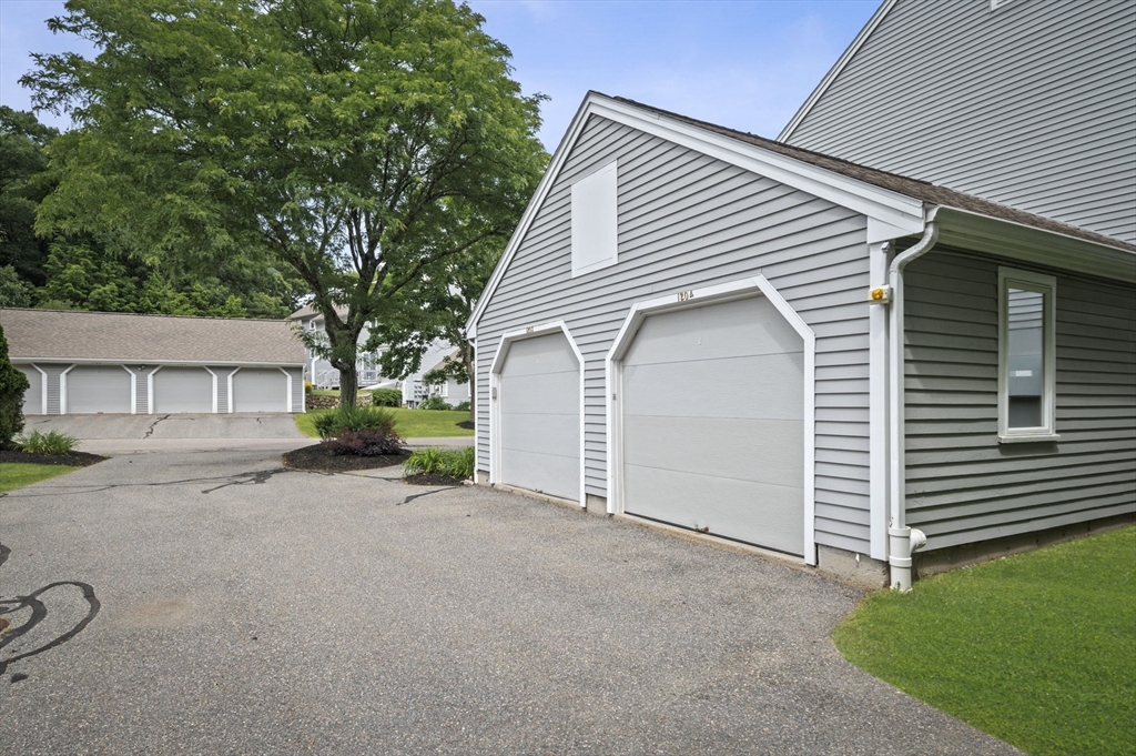 1204 Foxwood Circle # 1204