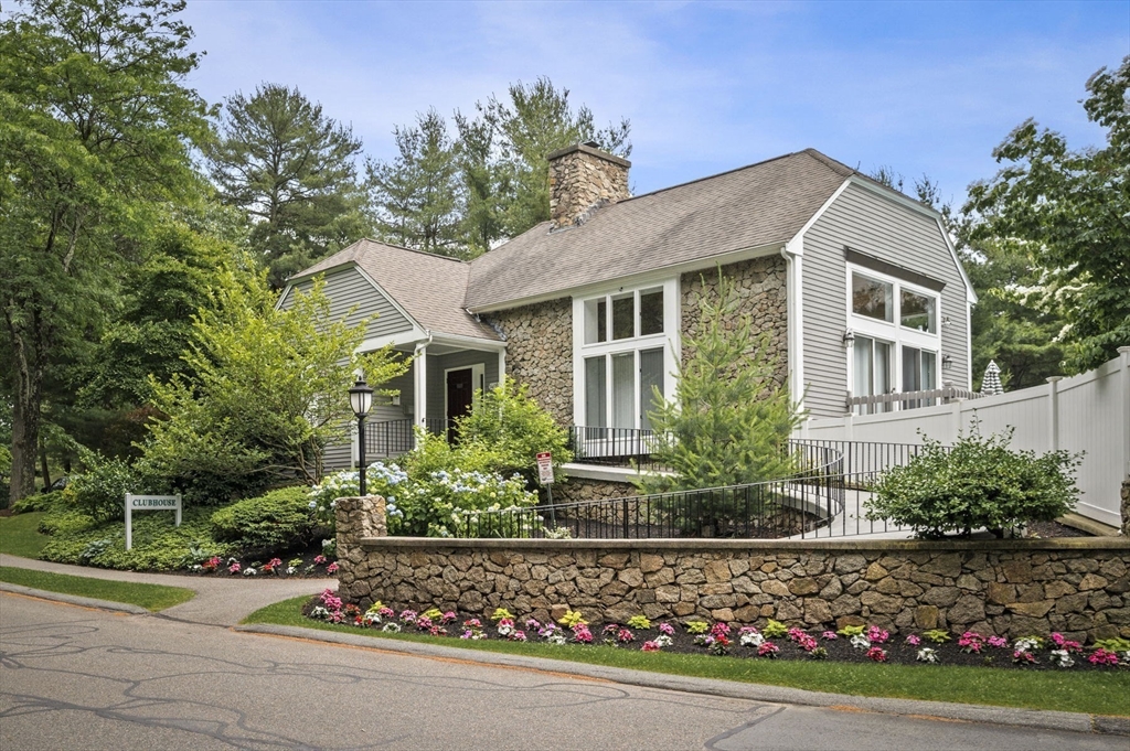 1204 Foxwood Circle # 1204